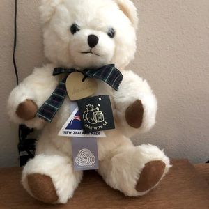 Vintage Teddy Bear NWT named Hastings
